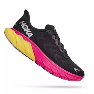 Hoka Arahi 6